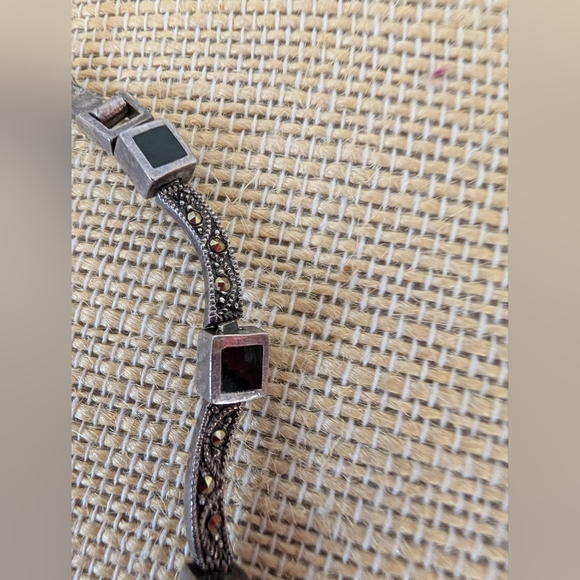 Vintage Sterling Silver Onyx And Marcasite 1980s Bracelet - Picture 2 of 5